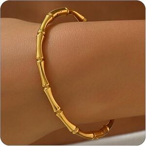 Ellie Vail Gold Bamboo stacking bracelet NWT
